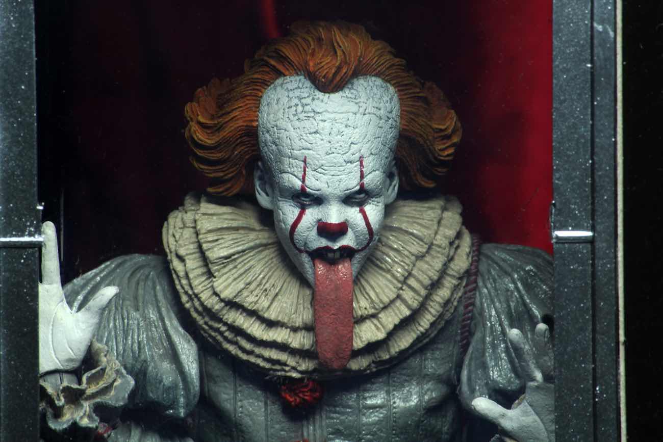 ULTIMATE PENNYWISE FIGURA 18 CM SCALE ACTION FIGURE IT CHAPTER 2 2019 MOVIE - Imagen 3