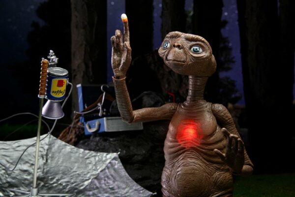 ULTIMATE DELUXE E.T. CON PECHO LED 40 ANIV... - Imagen 7