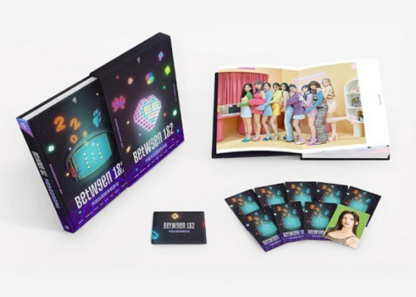 Twice – MONOGRAPH [BETWEEN 1 y 2] (Photobook)